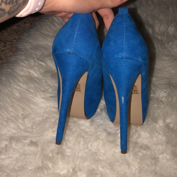 Heels - Picture 2 of 2